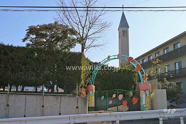 【周辺】『八事聖霊幼稚園』は、「八事日赤」駅から徒歩約5分にある私立の幼稚園です。近くには「名古屋市立滝川小学校」があります。