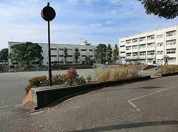 【周辺】横浜市立 都岡小学校 752m