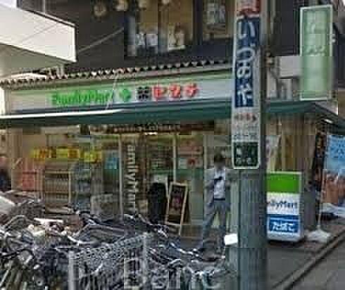 【周辺】ファミリーマート＋薬ヒグチ亀戸東口店 徒歩7分。 490m
