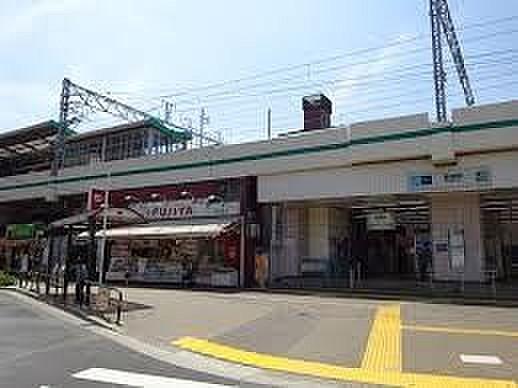 【周辺】綾瀬駅(JR 常磐線) 徒歩15分。 1130m