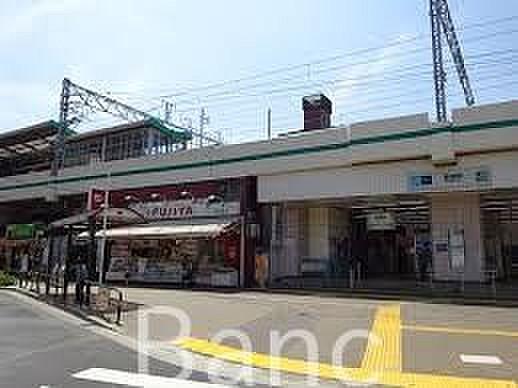 【周辺】綾瀬駅(JR 常磐線) 徒歩2分。 140m