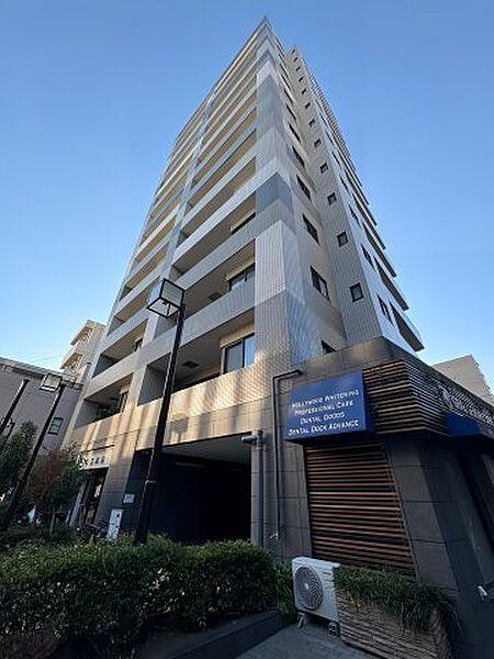 【外観】「西荻窪」駅北口から徒歩1分の新耐震基準マンションです。