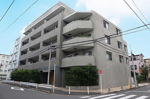 【外観】【外観】JR京浜東北線・埼京線・高崎線・宇都宮線「赤羽駅」より徒歩7分に位置する交通利便性に優れたマンションです。