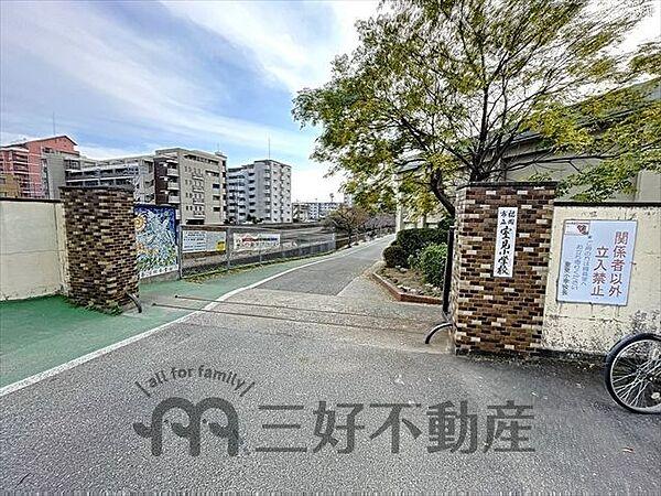 【周辺】福岡市立室見小学校徒歩5分。 370m
