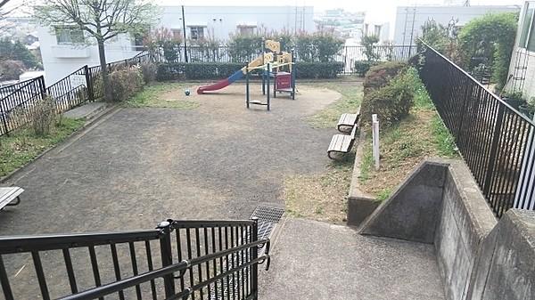 【周辺】南生田陽光公園 徒歩 約1分（約5m）