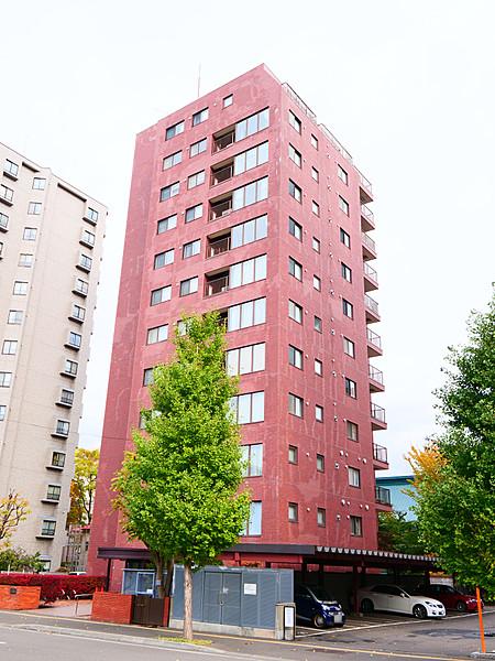 【外観】12階建てのマンションです。お部屋は7階に位置しています。地下鉄東西線「西11丁目駅」徒歩11分、JR函館本線「桑園駅」徒歩14分、Wアクセス可能！