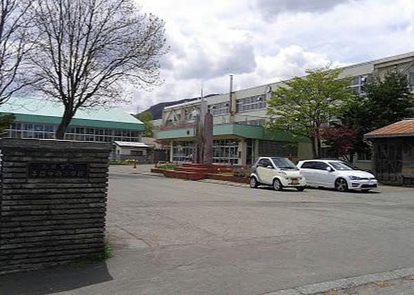 【周辺】札幌市立手稲中央小学校 徒歩 約18分（約1400m）