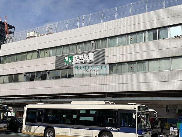 【周辺】中野駅(JR 中央本線) 徒歩9分。 710m