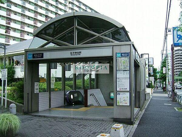 【周辺】王子神谷駅(東京メトロ 南北線) 徒歩9分。 650m