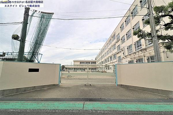 【周辺】名古屋市立比良小学校校訓豊かな心考える力健やかな体 徒歩 約2分（約140m）