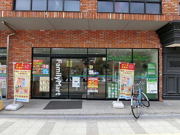 【周辺】ファミリーマート大須一丁目店まで76m