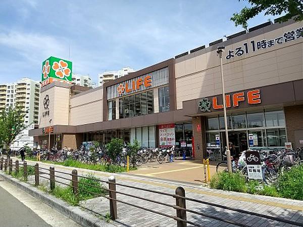 【周辺】【スーパー】ライフ 堺駅前店まで641ｍ