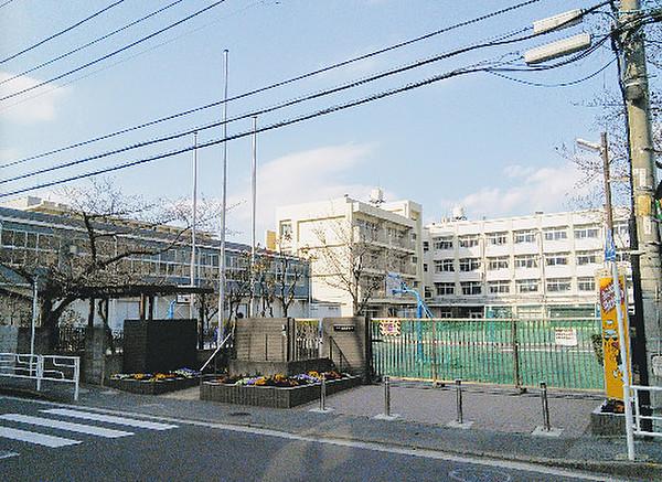 【周辺】【小学校】横浜市立鶴見小学校まで182ｍ