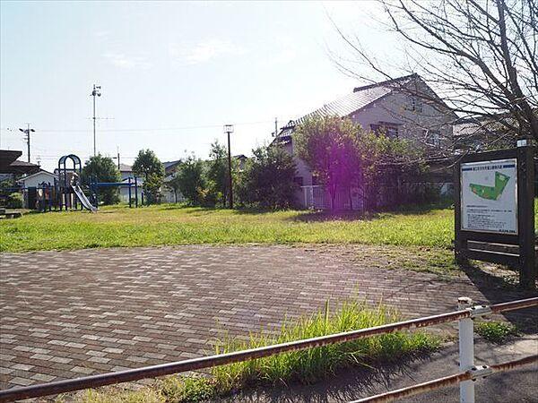 【周辺】【蟹江中央児童公園】蟹江町産業文化会館横にある公園大きくはない公園ですが、ブランコやジャングルジムがあります。 550m