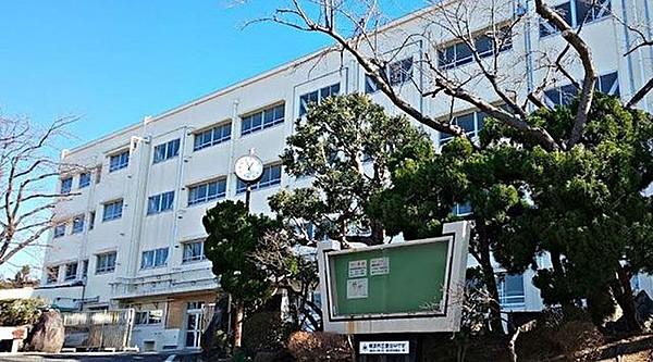 【周辺】横浜市立豊田中学校 徒歩7分。 520m