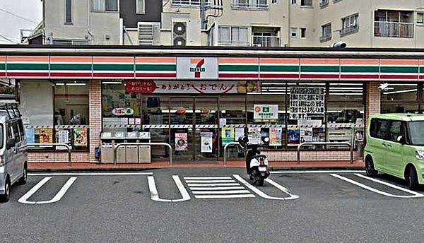 【周辺】セブンイレブン横浜狩場町店 徒歩2分。 150m