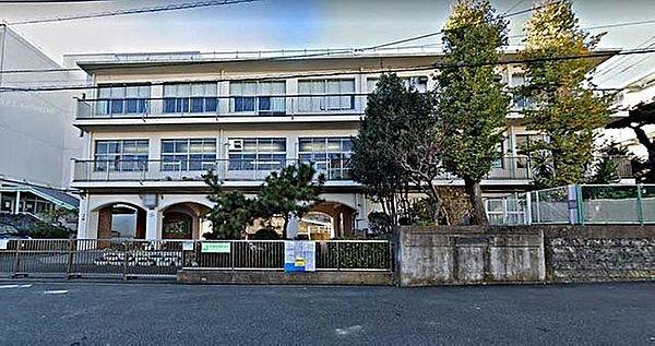 【周辺】横浜市立老松中学校 徒歩14分。 1100m