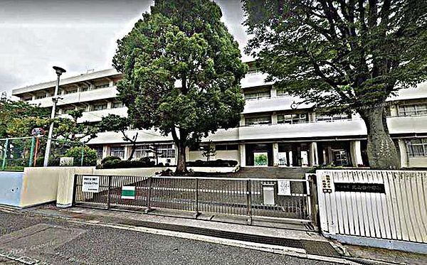 【周辺】横浜市立丸山台中学校 徒歩8分。 630m