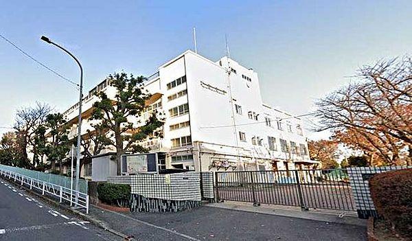【周辺】横浜市立六ツ川中学校 徒歩8分。 630m