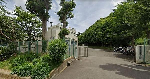 【周辺】横浜市立洋光台第二中学校 徒歩8分。 630m