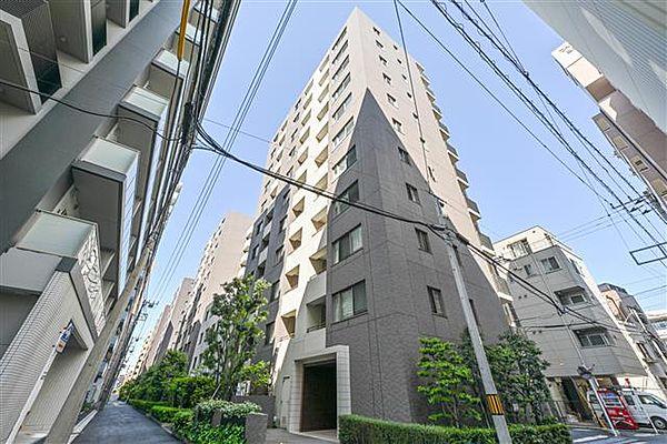 【外観】各線「横浜」駅まで徒歩15分。都市機能の利便性を感じられる立地に建つマンションです。