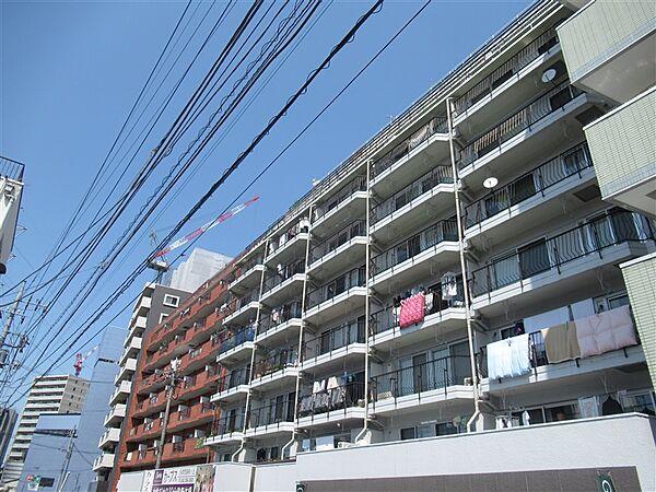 【外観】聖蹟桜ヶ丘駅徒歩7分の活気ある街並みも魅力的！　