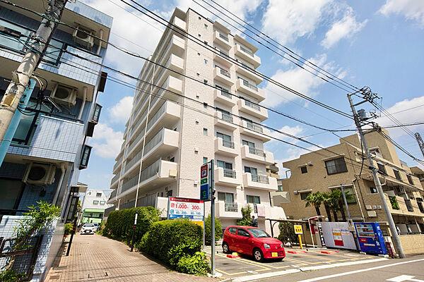 【外観】西武新宿線「武蔵関」駅まで徒歩4分。都市生活の利便性と充実感を得られる立地に佇んでいます。