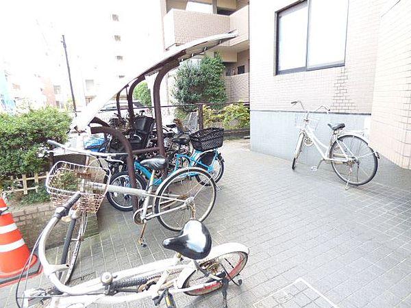 【駐車場】自転車置き場です
