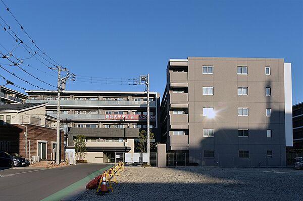 【外観】JR東海道線「平塚」駅まで徒歩13分。ららぽーと湘南平塚に隣接。