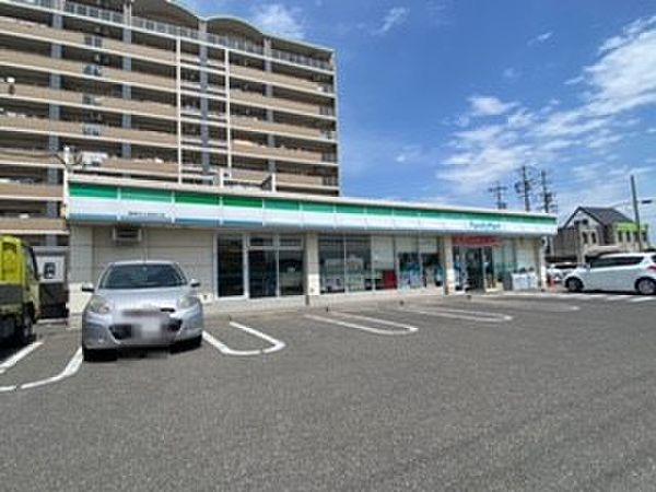 【周辺】ファミリーマート　岡崎石工団地口店（463m）