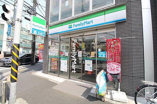 【周辺】ファミリーマート 横浜西神奈川三丁目店 徒歩2分。 90m
