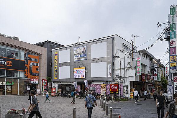 【周辺】ちとふな商店街、個人店が多く、地元の魅力を感じることができる商店街です。