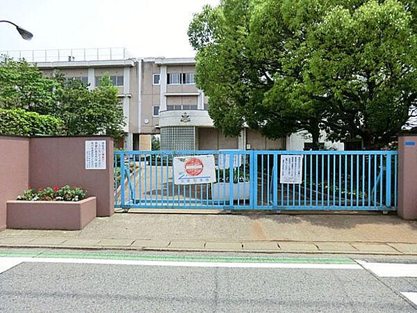 【周辺】鴻巣市立赤見台第一小学校（1100m）