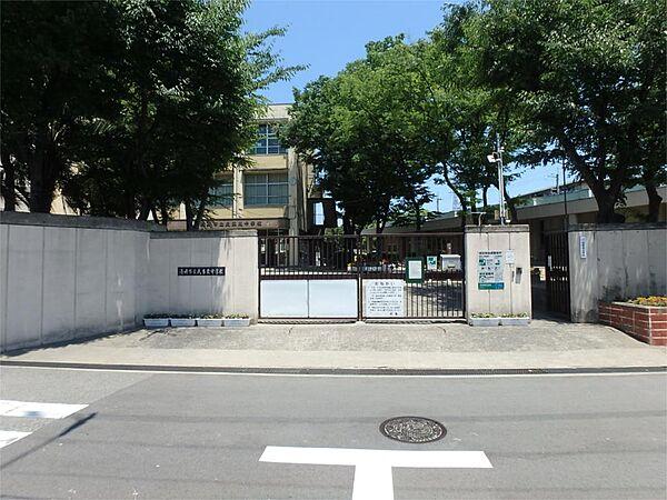 【周辺】尼崎市立武庫東中学校（1608m）