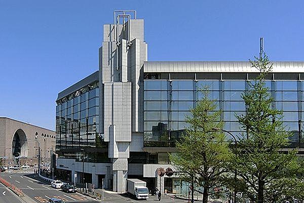 【周辺】信濃町駅(JR 中央本線) 徒歩8分。 620m
