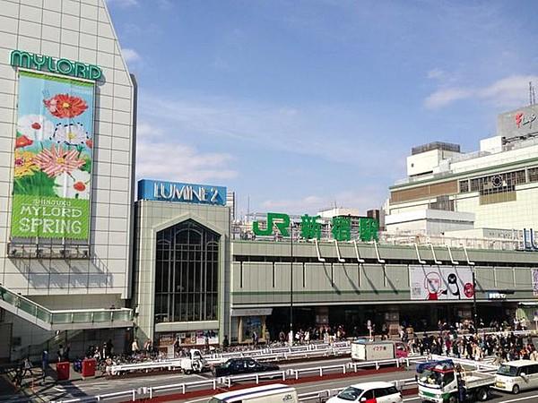 【周辺】新宿駅(JR 山手線) 徒歩19分。 1470m