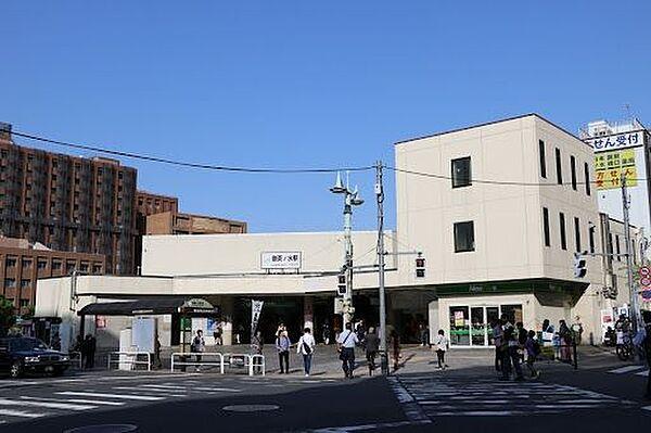 【周辺】御茶ノ水駅(JR 中央本線) 徒歩10分。 740m