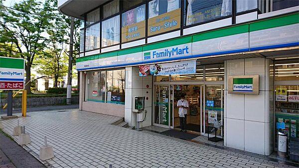 【周辺】ファミリーマート 植田駅前店（161m）