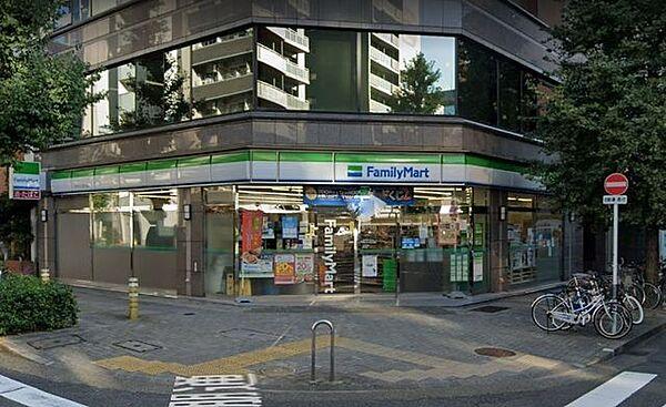 【周辺】ファミリーマート丸の内七間町通店 徒歩5分。 330m