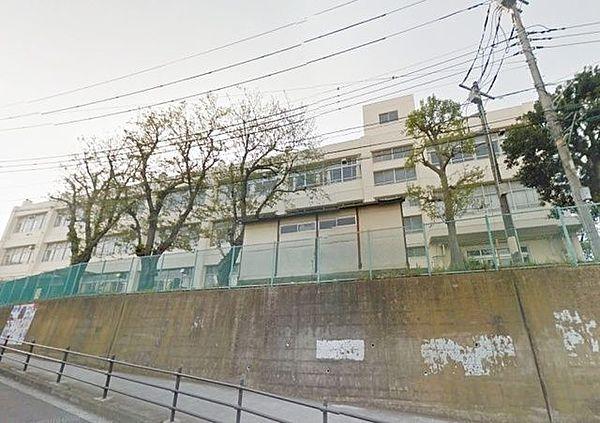 【周辺】横浜市立永谷小学校 817m