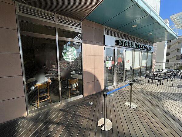 【周辺】スターバックスコーヒーらびすた新杉田店 徒歩9分。 700m