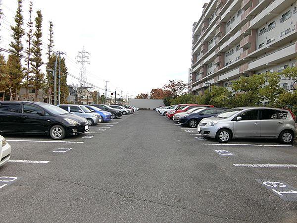 【駐車場】駐車場です。最新の空き状況はご確認ください。