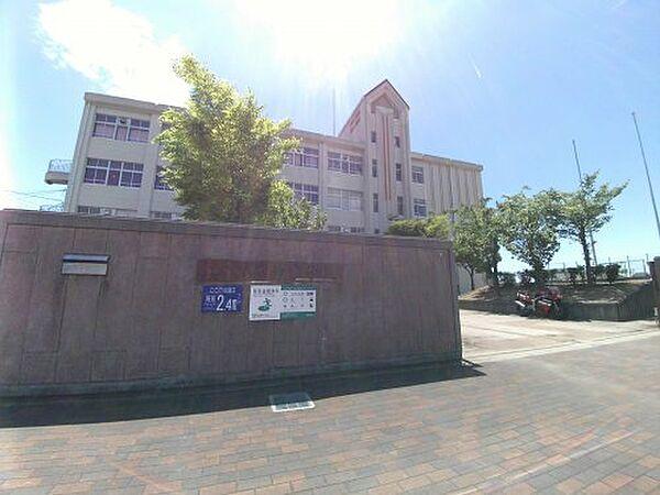 【周辺】【中学校】神戸市立吉田中学校まで905ｍ