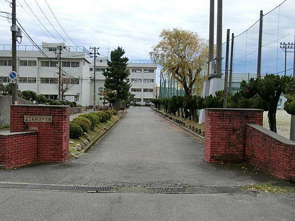 【周辺】東新潟中学校 2600m