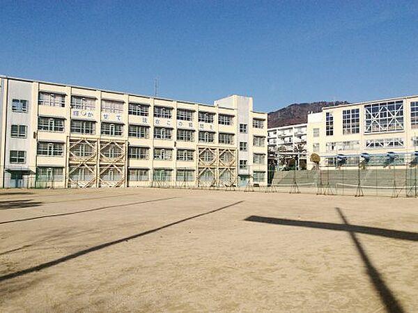 【周辺】【中学校】神戸市立住吉中学校まで472ｍ