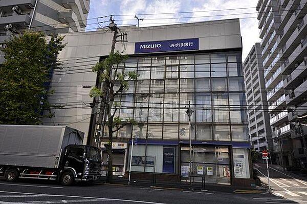 【周辺】みずほ銀行動坂支店 徒歩14分。 1070m