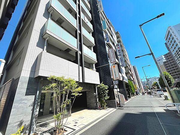 【外観】【外観写真】赤羽駅徒歩6分の立地に佇む、高級感のあるマンションとなっております！【2023年8月撮影】