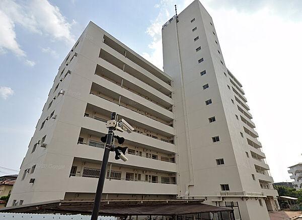 【外観】「コーポ太田窪」12階建てマンション、JR京浜東北線「南浦和」駅より徒歩20分の立地