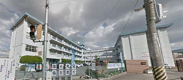 【周辺】北九州市立永犬丸中学校（522m）