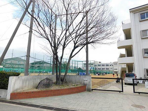 【周辺】【中学校】神戸市立本山南中学校まで353ｍ
